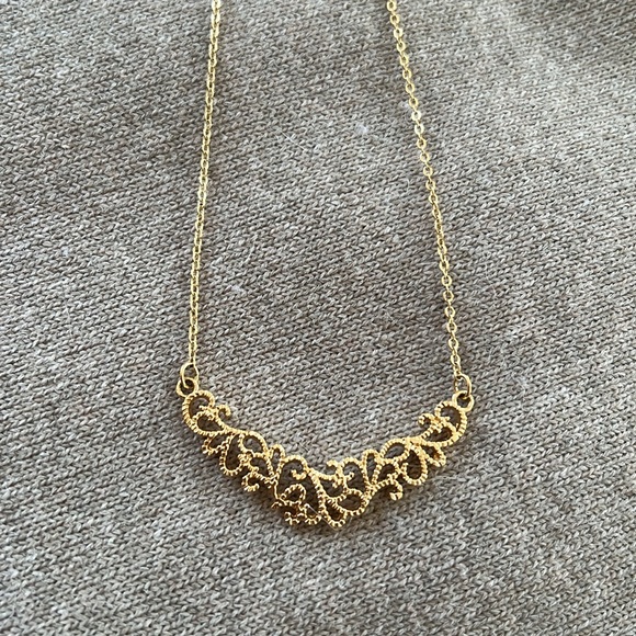 Vintage Avon Necklace - Picture 2 of 7